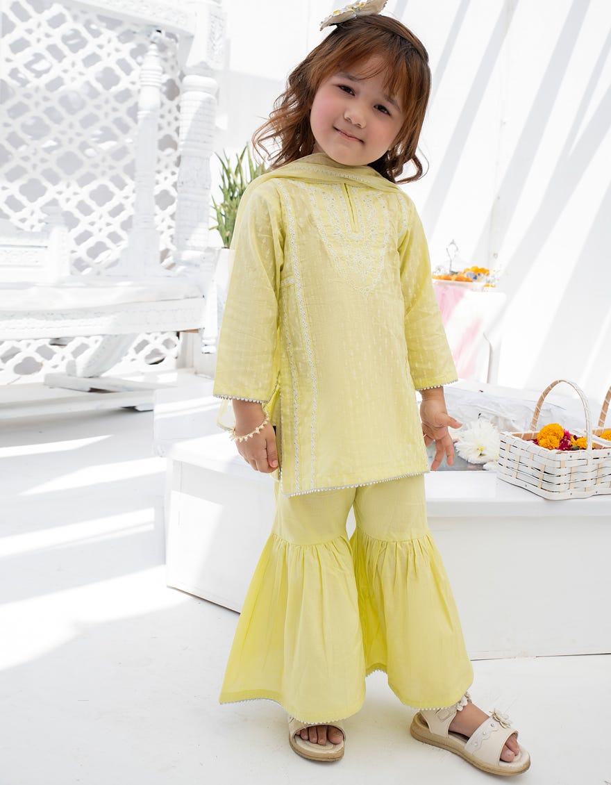 JIK-S-JGKL-22-1564 FB/Daffodils