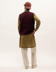 leo-plum-sleevless-v-neck-sweater-jjswt0039