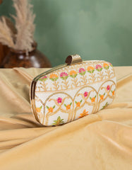 OFF WHITE CLUTCH