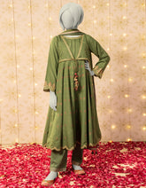 GREEN TEXTURED EMBROIDERED 3PC STITCHED