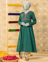 GREEN TEXTURED EMBROIDERED KURTI
