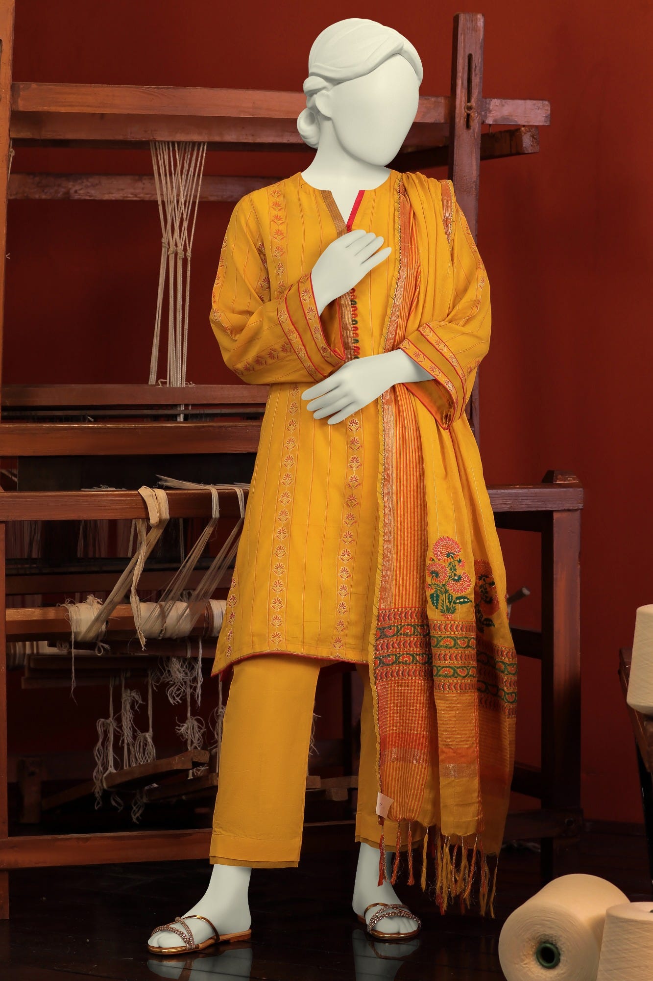 CCW-1PS-S-22-203 Mughal Booti-01