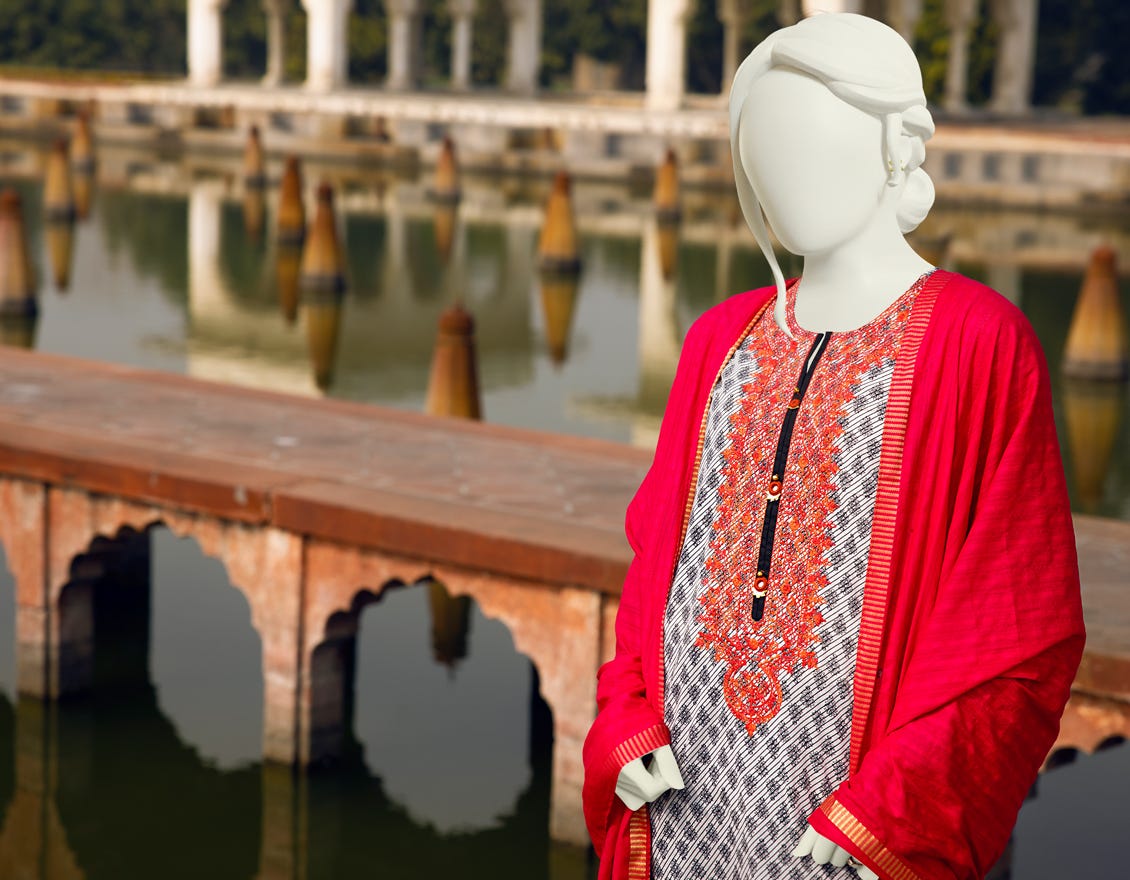 JLAWN-S-JDS-22-1075 Kora