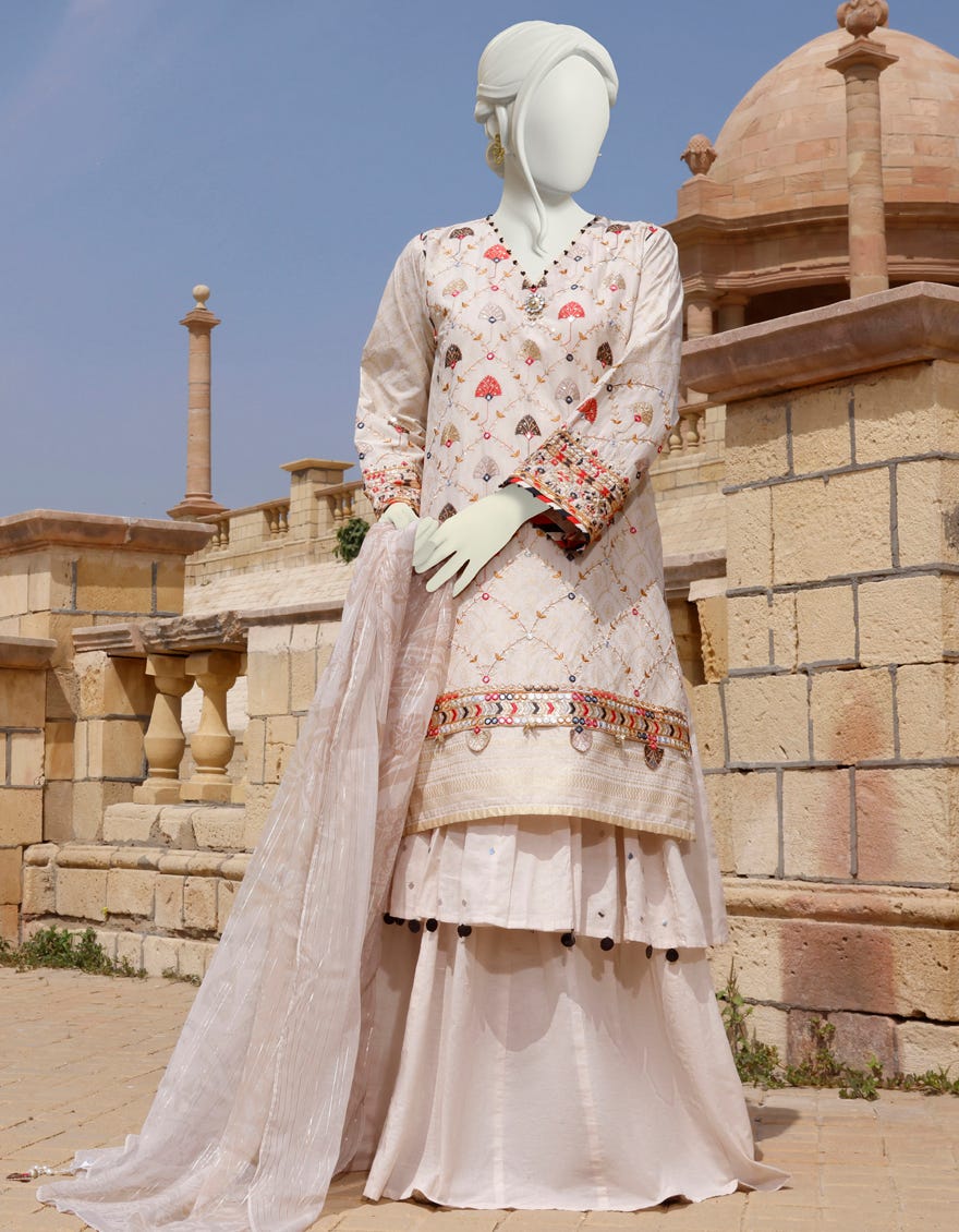 JLAWN-S-22-368 Ivory