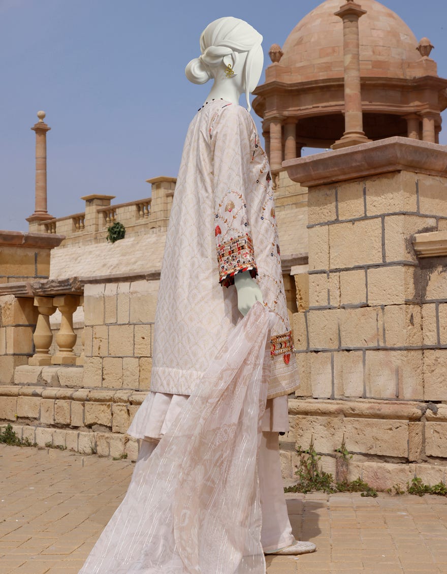 JLAWN-S-22-368 Ivory