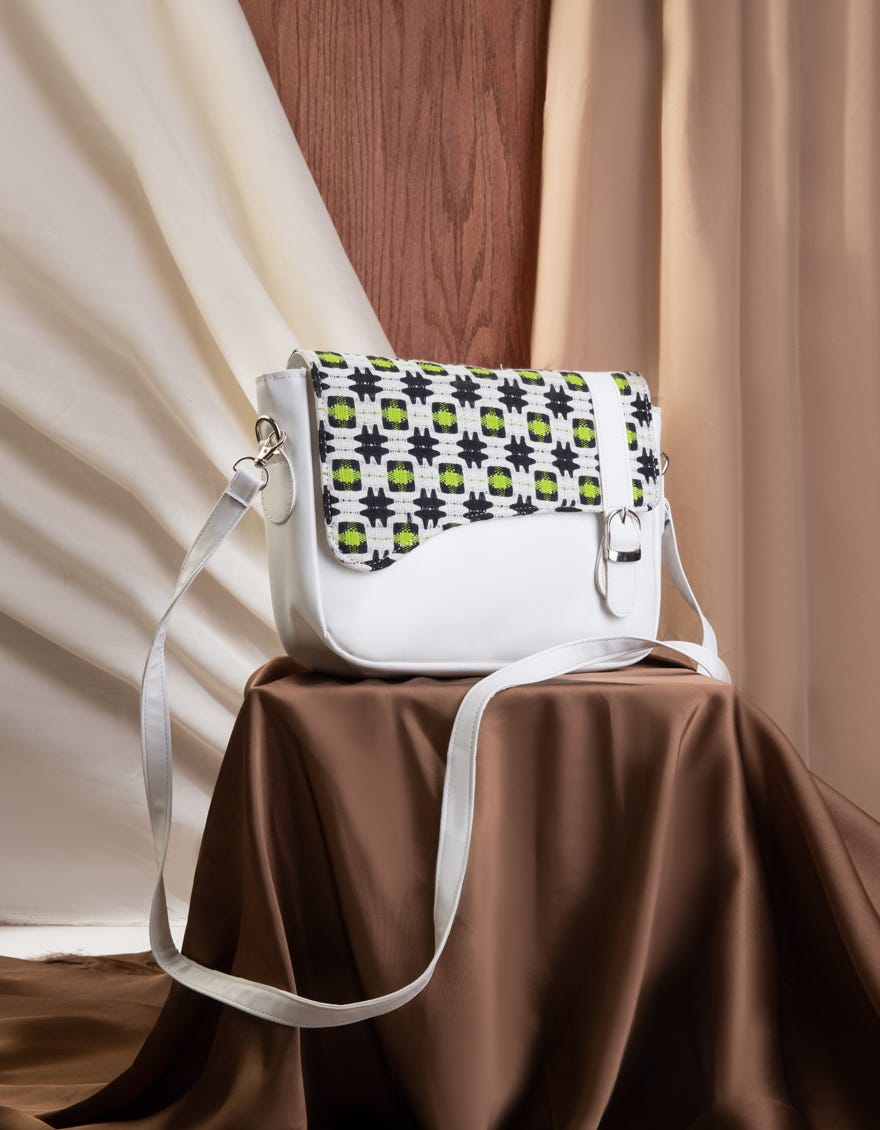 BLACK SIDE BAG
