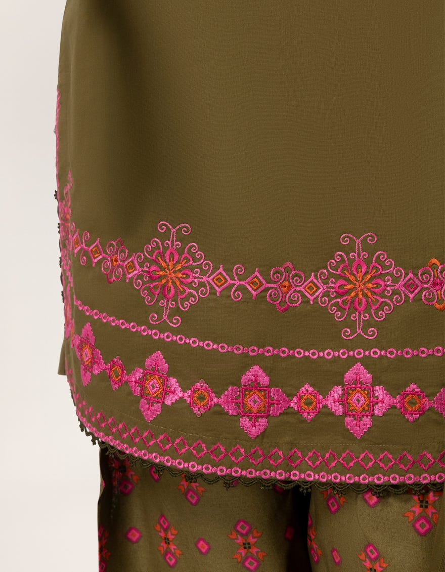 green-lawn-embroidered-stitched-3pc-jls26457s