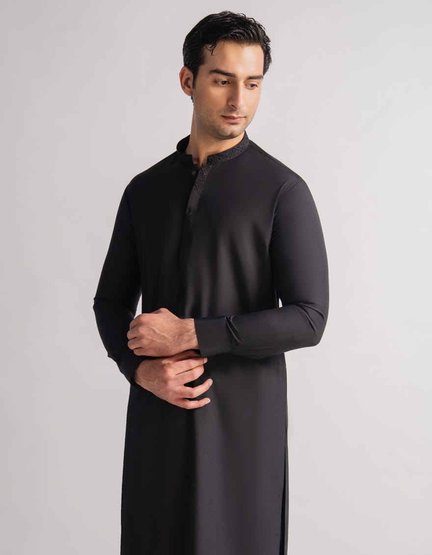 BLACK SEMI-FORMAL KAMEEZ SHALWAR