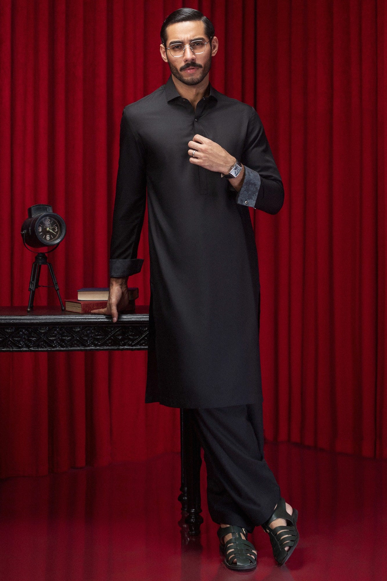 HEREFORD - BLACK BLENDED KAMEEZ SHALWAR