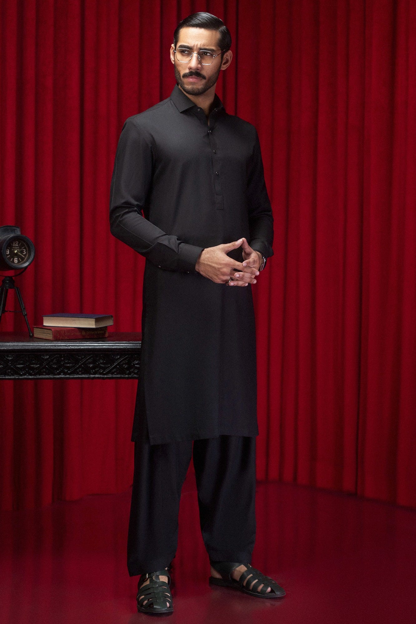 HEREFORD - BLACK BLENDED KAMEEZ SHALWAR