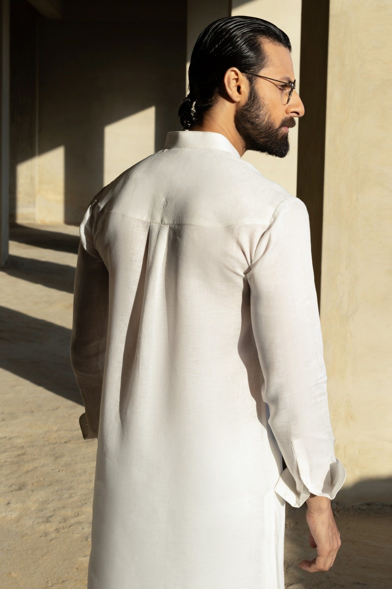 hoorn-off-white-linen-kurta-trousers-ccmkts39655b3
