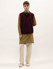 leo-plum-sleevless-v-neck-sweater-jjswt0039