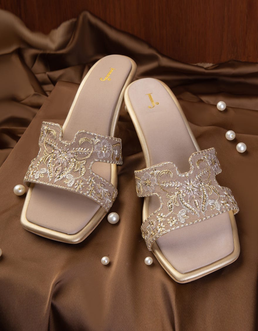 BEIGE SEMI FORMAL CHAPPAL