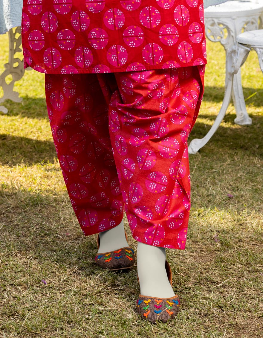 RED LAWN PRINTED SHALWAR | JGT-S-JTT-25-4002