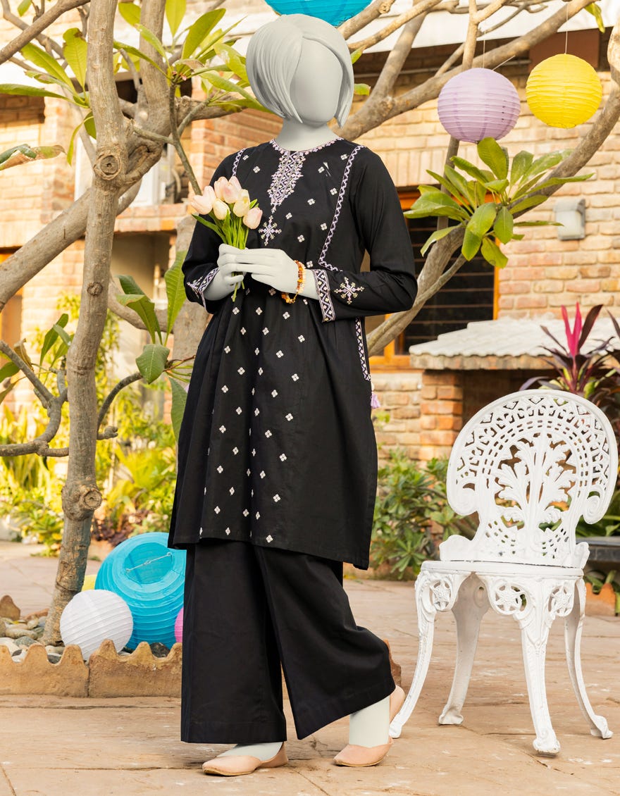 BLACK LAWN EMBROIDERED KURTI | JYGK-S-JTS-25-4014