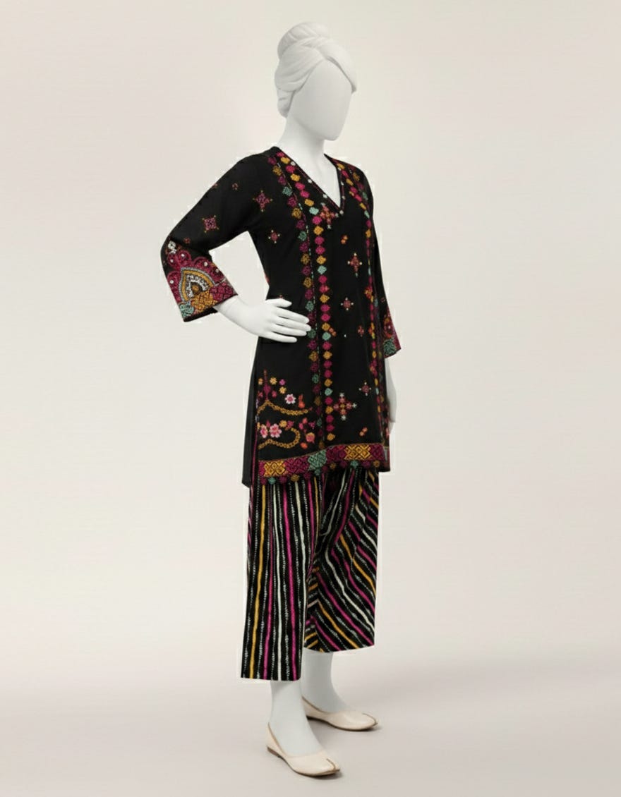 black-lawn-embroidered-stitched-2pc-jtst26569s